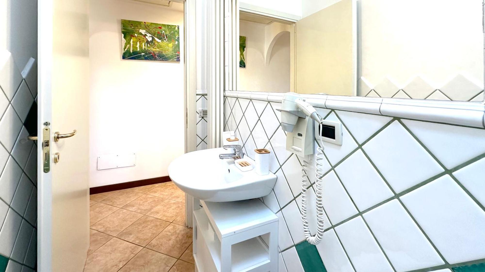 בולוניה Int 4 - Suite Edoardo By Residence San Luca מראה חיצוני תמונה